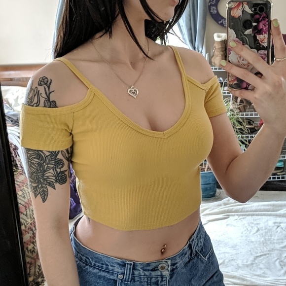 Bozzolo Tops - {Bozzolo} yellow crop top